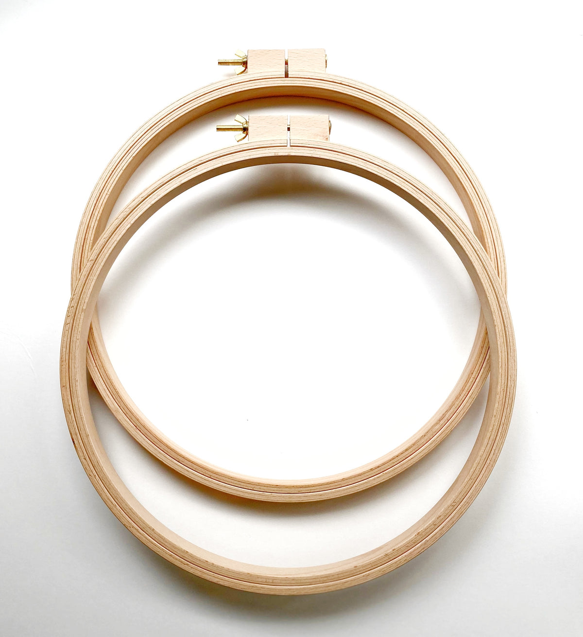 Large Gripper Hoop Punch Needle Frames | The Modern Crafter